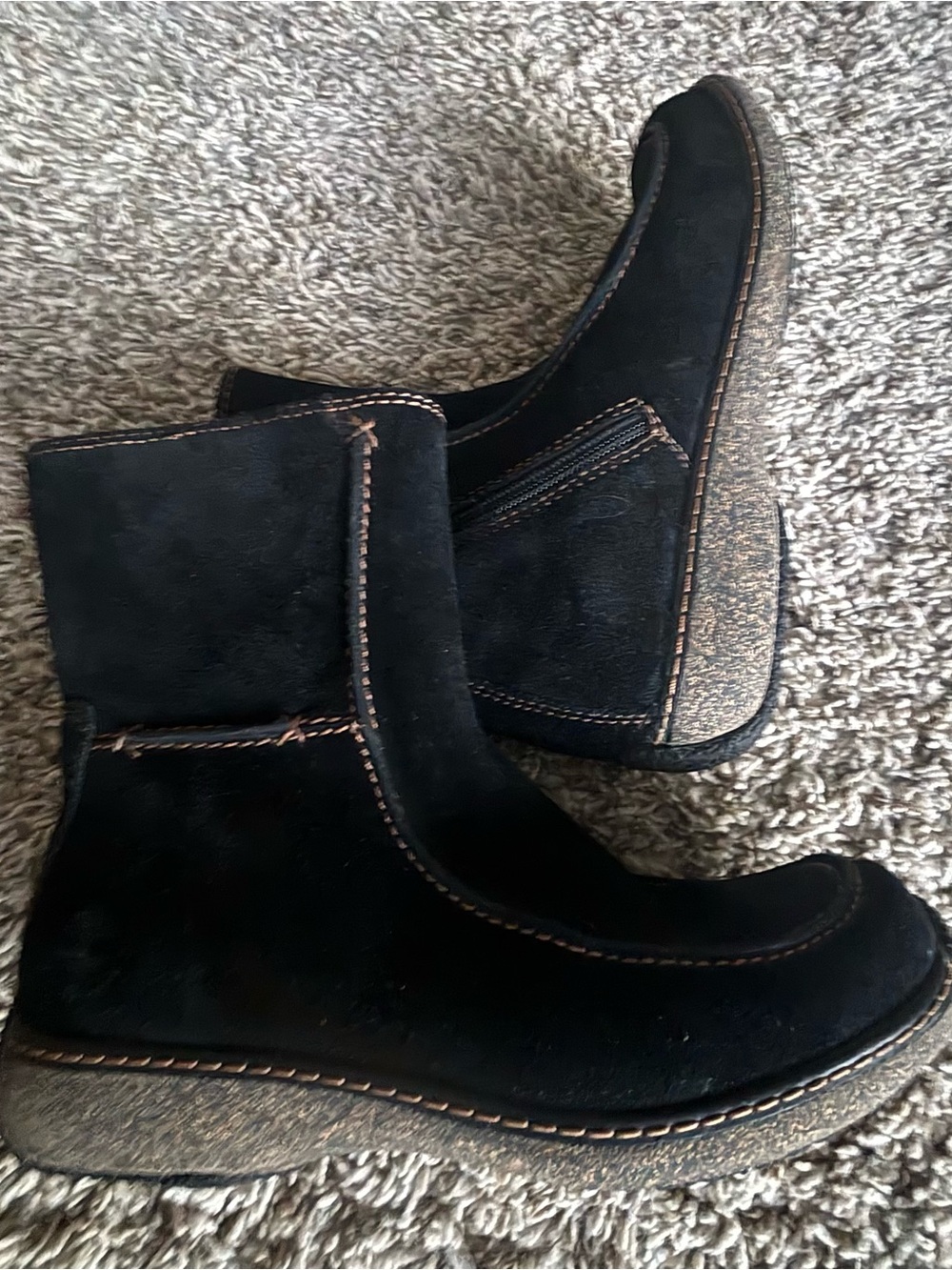 Timberland Black Suede Ankle Boots with Contrast Stitching